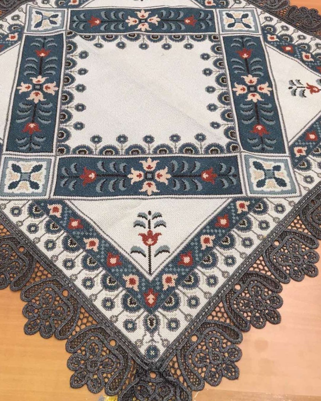 142778051_3800222643332283_1978808953054287678_n Μετρητό κέντημα καρέ στο καρέ σε διάσταση 0.90 * 0.90m - Imagen 1