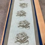 Μετρητό κέντημα τριαντάφυλλα μεγάλα σε διάσταση 0.40 * 1.65m