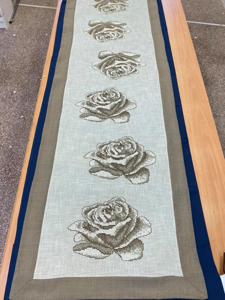 178720315_4058078627546682_2215563389063309292_n-1 Μετρητό κέντημα τριαντάφυλλα μεγάλα σε διάσταση 0.40 * 1.65m - Imagen 1