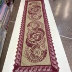 Μετρητό κέντημα τραβέρσα σε διάσταση 0.50 * 1.70μ (Με την δανδέλα)